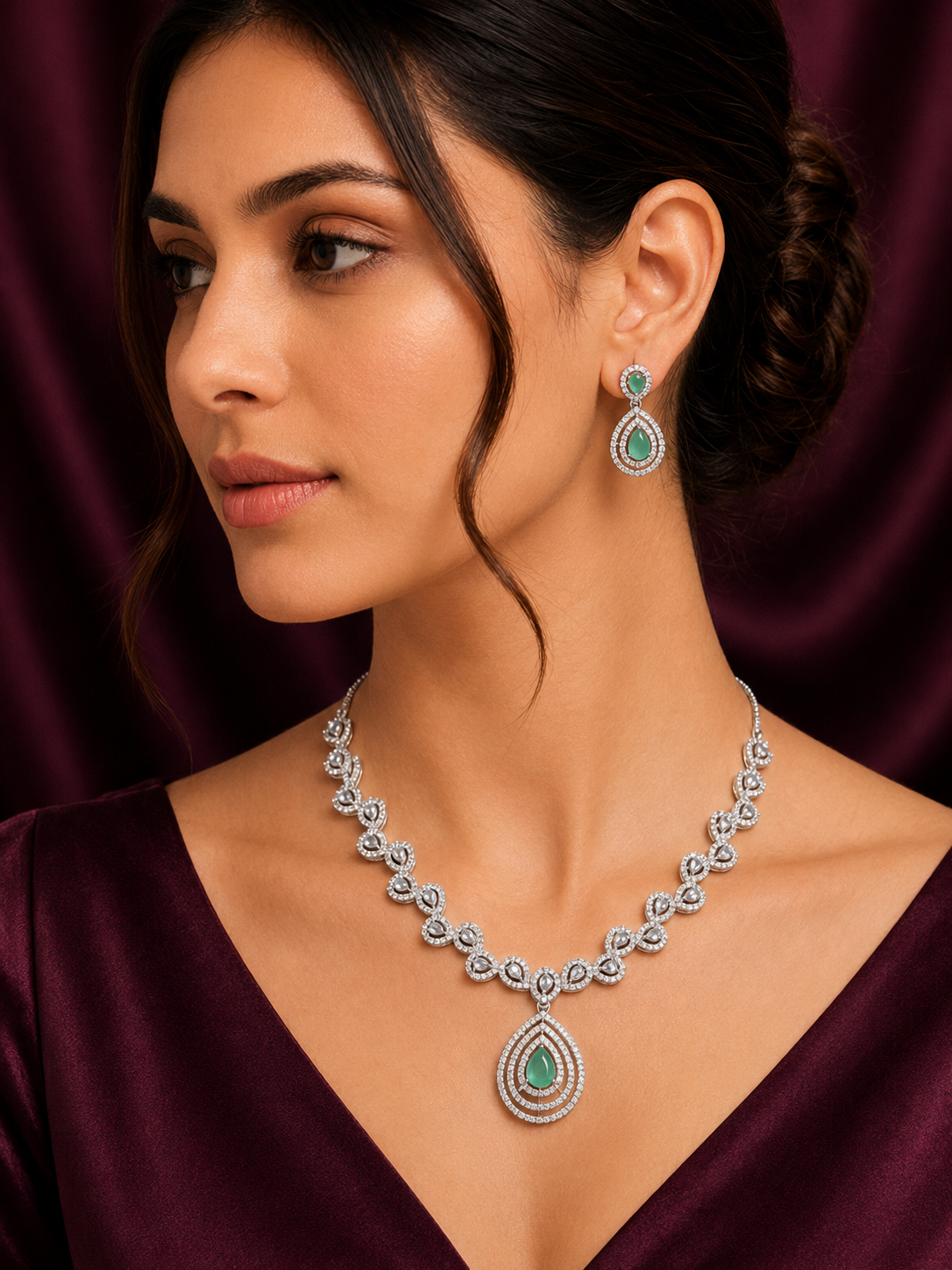 Crystal diamond necklace set with elegant detailing